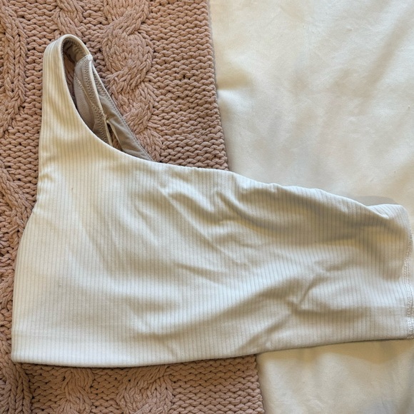 Lululemon Ribbed Nulu Asymmetrical Yoga Bra - Picture 5 of 7